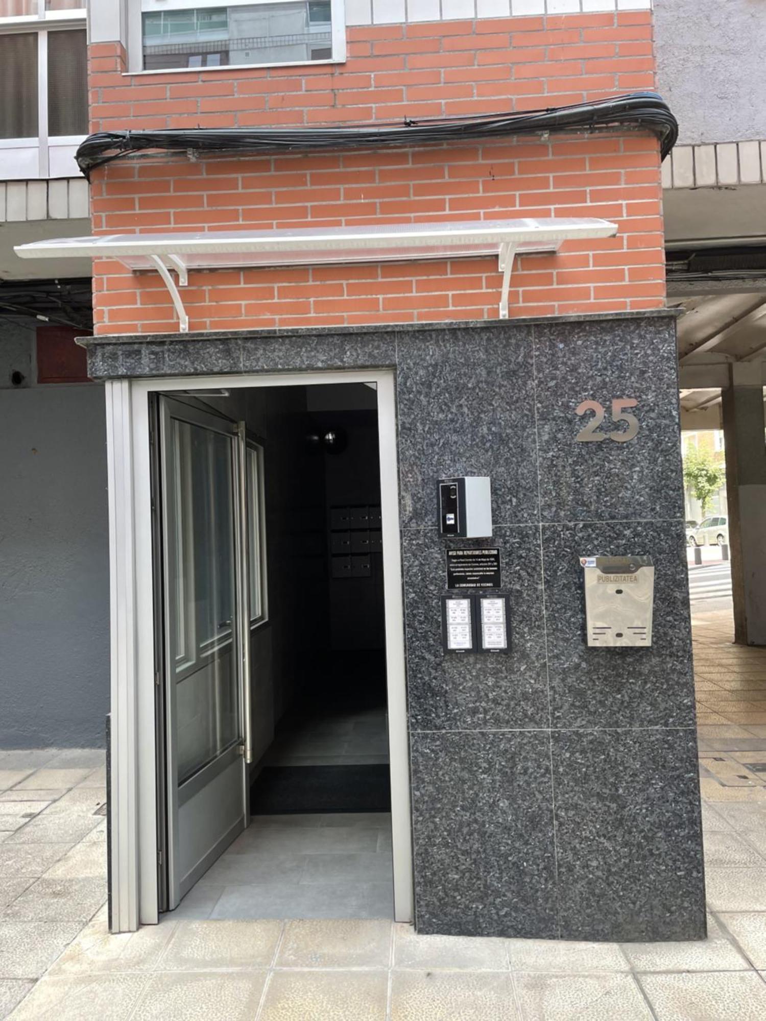 Moderno Apartamento Cerca Del Metro Bilbao Dış mekan fotoğraf